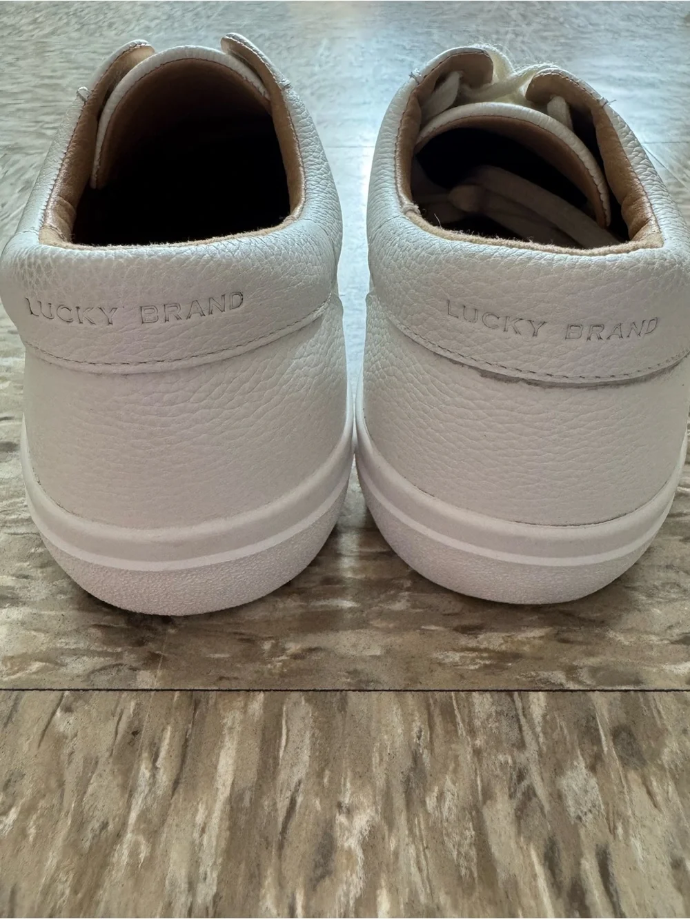 Lucky Brand Darleena Sneaker Size 8